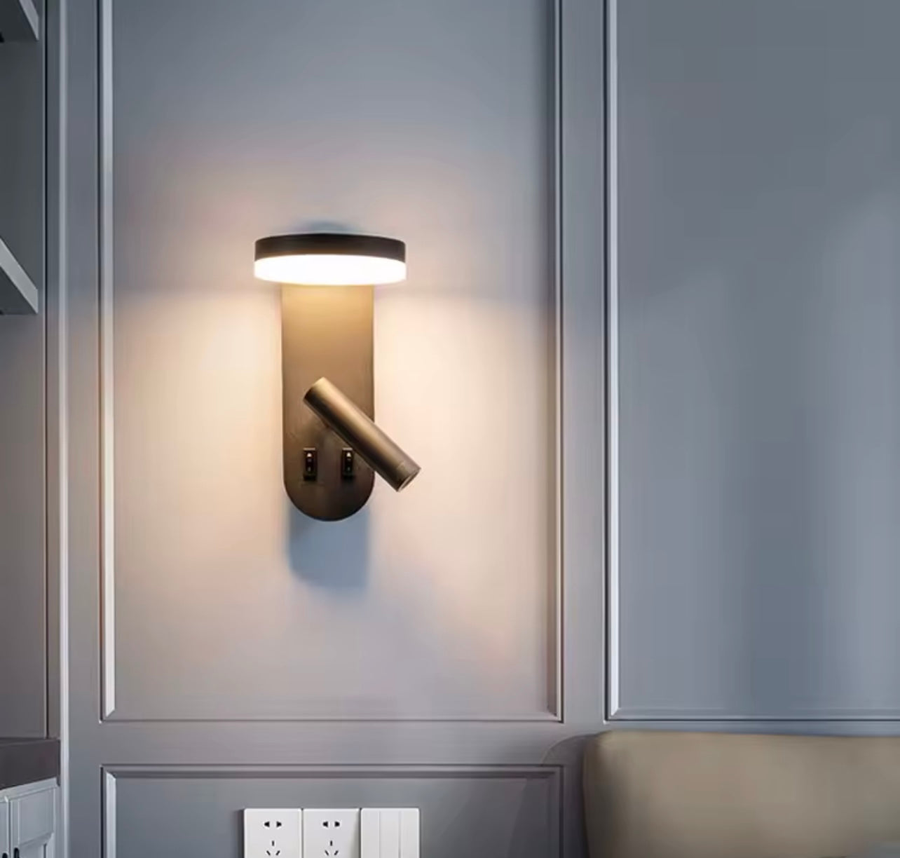 LumaLine Vibe™ – Applique murale LED avec spot rotatif intégré