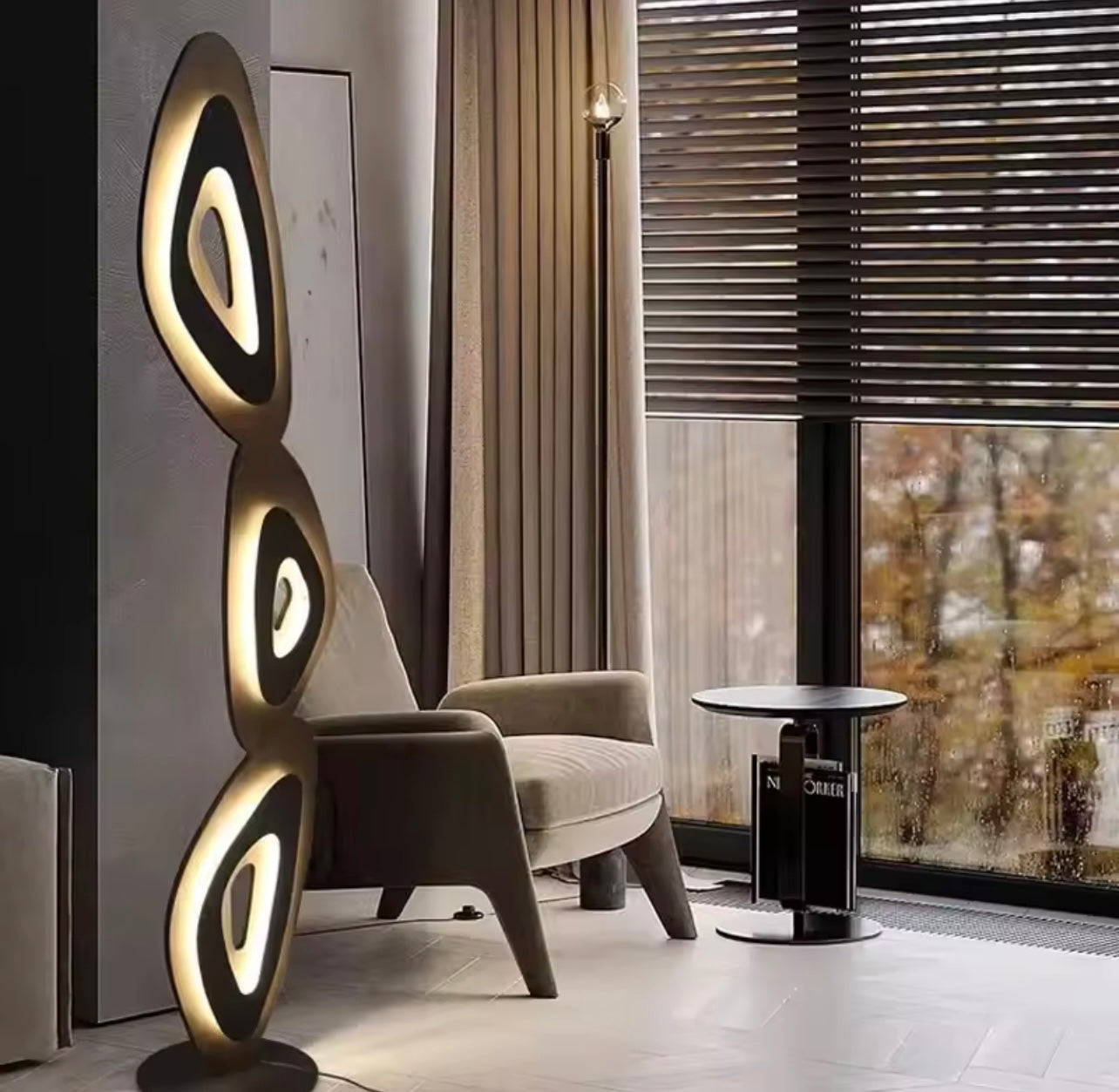 LumiFix™ TriForma – Lampadaire LED design artistique haut de gamme