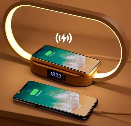 LumiFix™ WoodGlow – Lampe de Chevet 4-en-1 avec Chargeur Sans Fil & Horloge LED